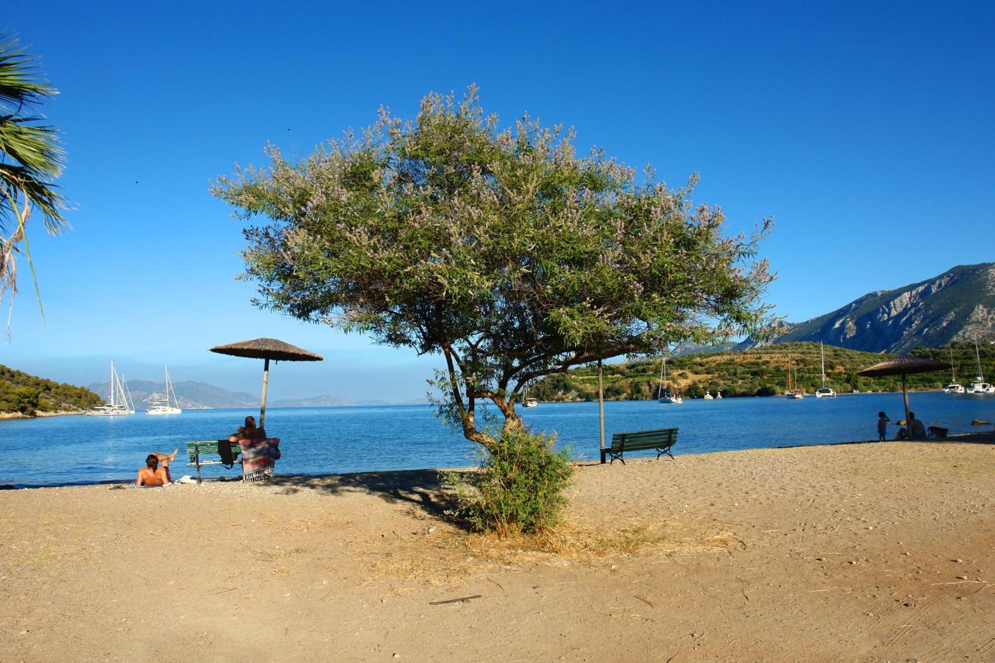 Verdelis Inn Epidaurus Esterno foto